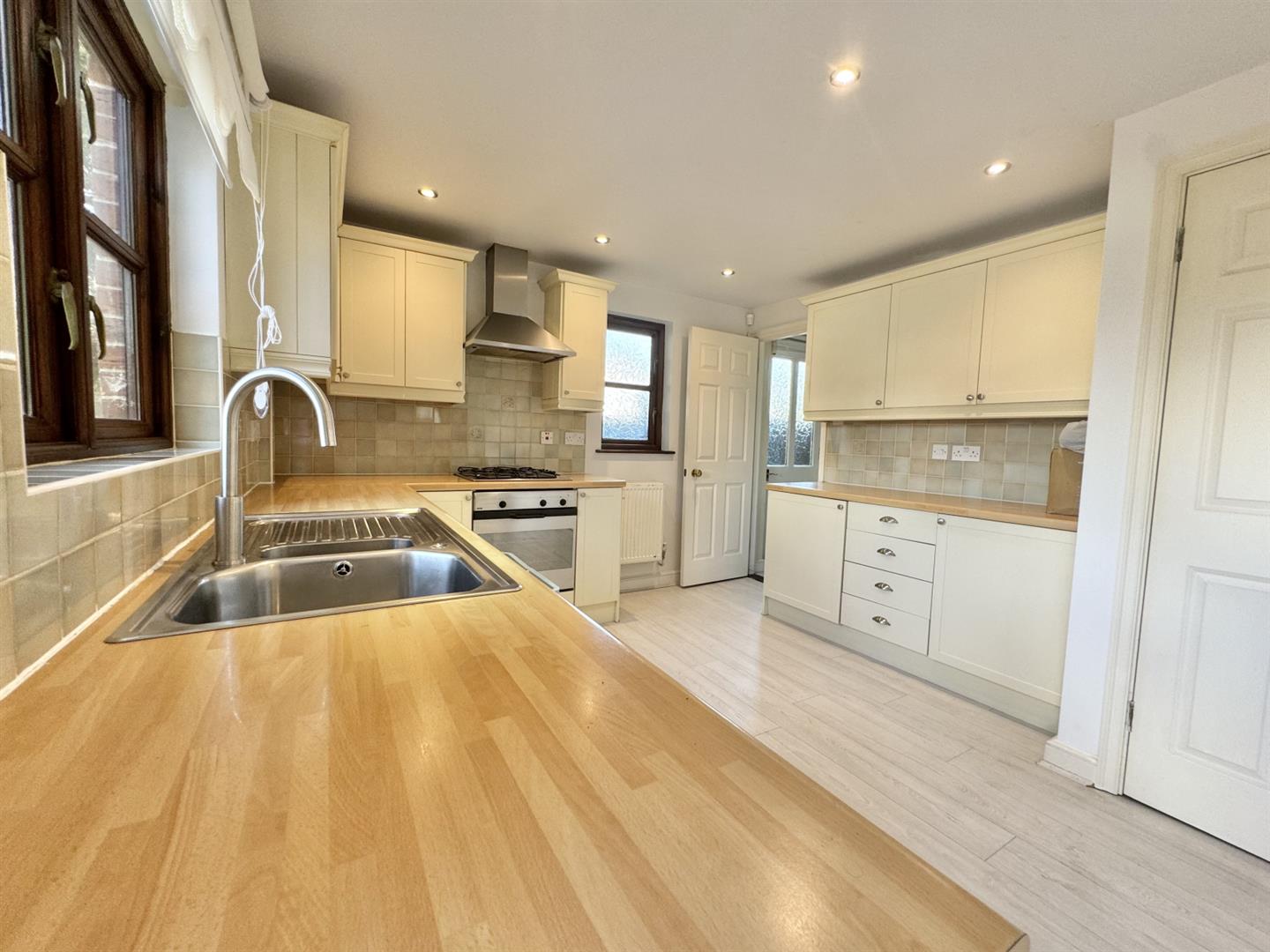 3 bed property in Bentley Mews, Enfield